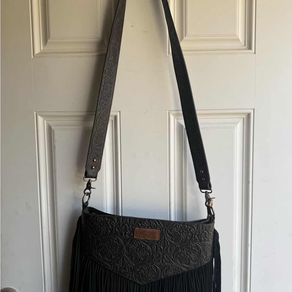 Wrangler. Embossed. 14 inch wide and 12 inch tall. Super Cute! - Picture 3 of 3